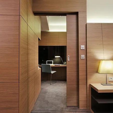 Radisson Blu Plaza Hotel