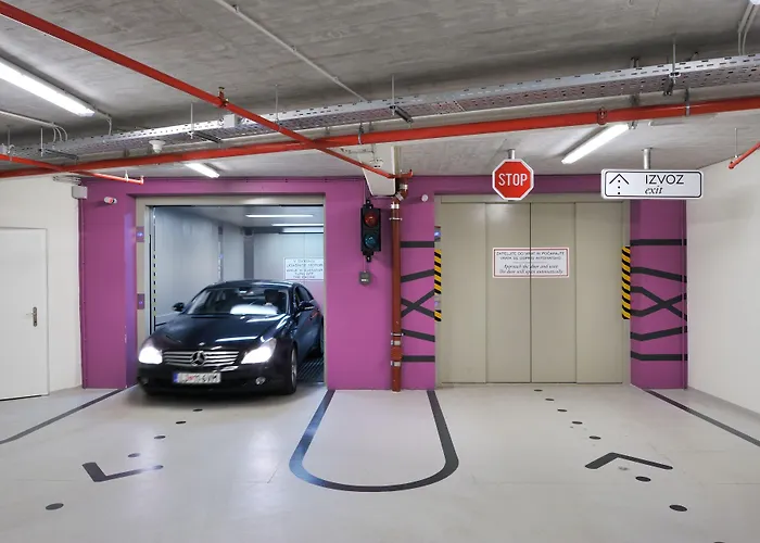 Hotel Radisson Blu Plaza 4*