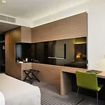 Radisson Blu Plaza 4*