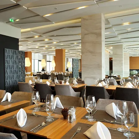 Radisson Blu Plaza Szálloda