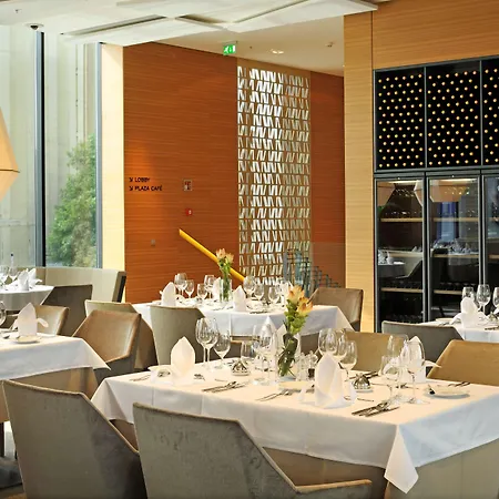 Szálloda Radisson Blu Plaza 4*