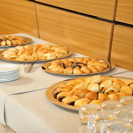 Radisson Blu Plaza Szálloda