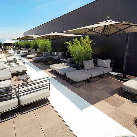 Hotel Radisson Blu Plaza 4*
