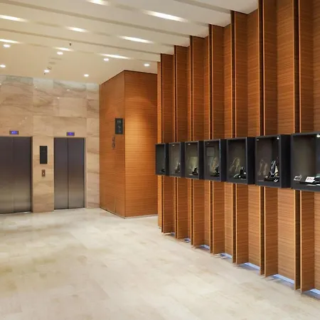 Radisson Blu Plaza Szálloda 4*