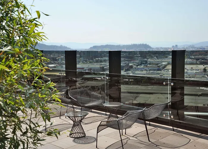 Radisson Blu Plaza מלון