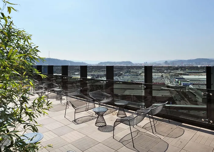 Radisson Blu Plaza Hotel 4*