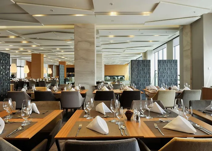 Radisson Blu Plaza 4*