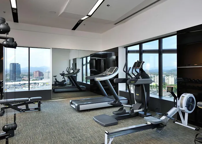 Radisson Blu Plaza 4*