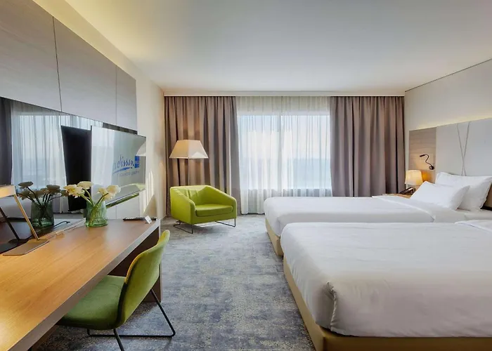 Hotel Radisson Blu Plaza 4*