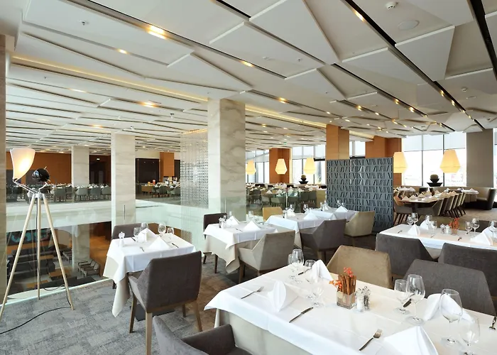 Radisson Blu Plaza Hotel 4*