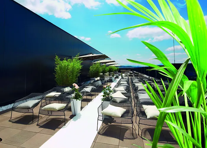 מלון Radisson Blu Plaza