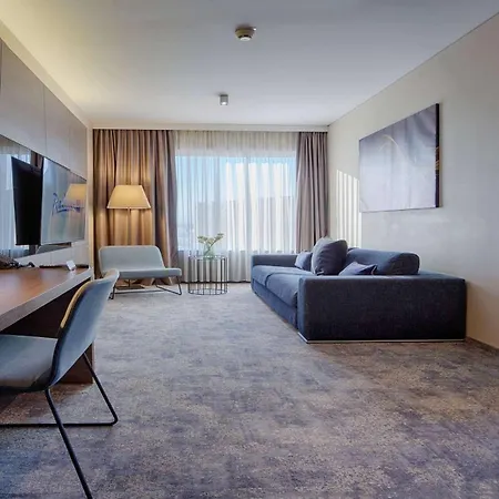 Radisson Blu Plaza Hotel 4*