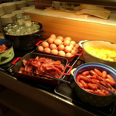 Radisson Blu Plaza Hotel 4*